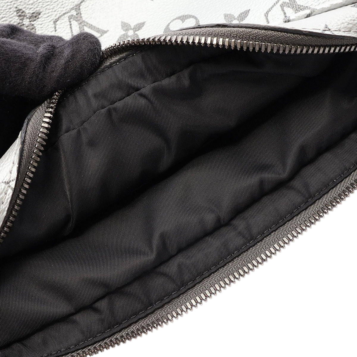 Louis Vuitton Monogram Reflect Outdoor Messenger PM — Silver