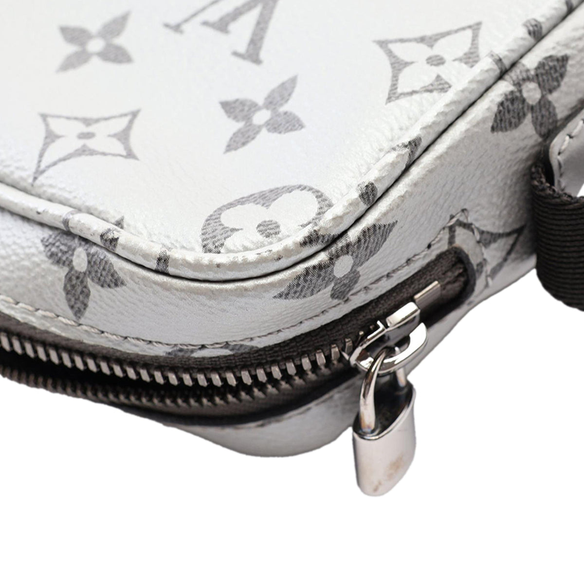 Louis Vuitton Monogram Reflect Outdoor Messenger PM — Silver