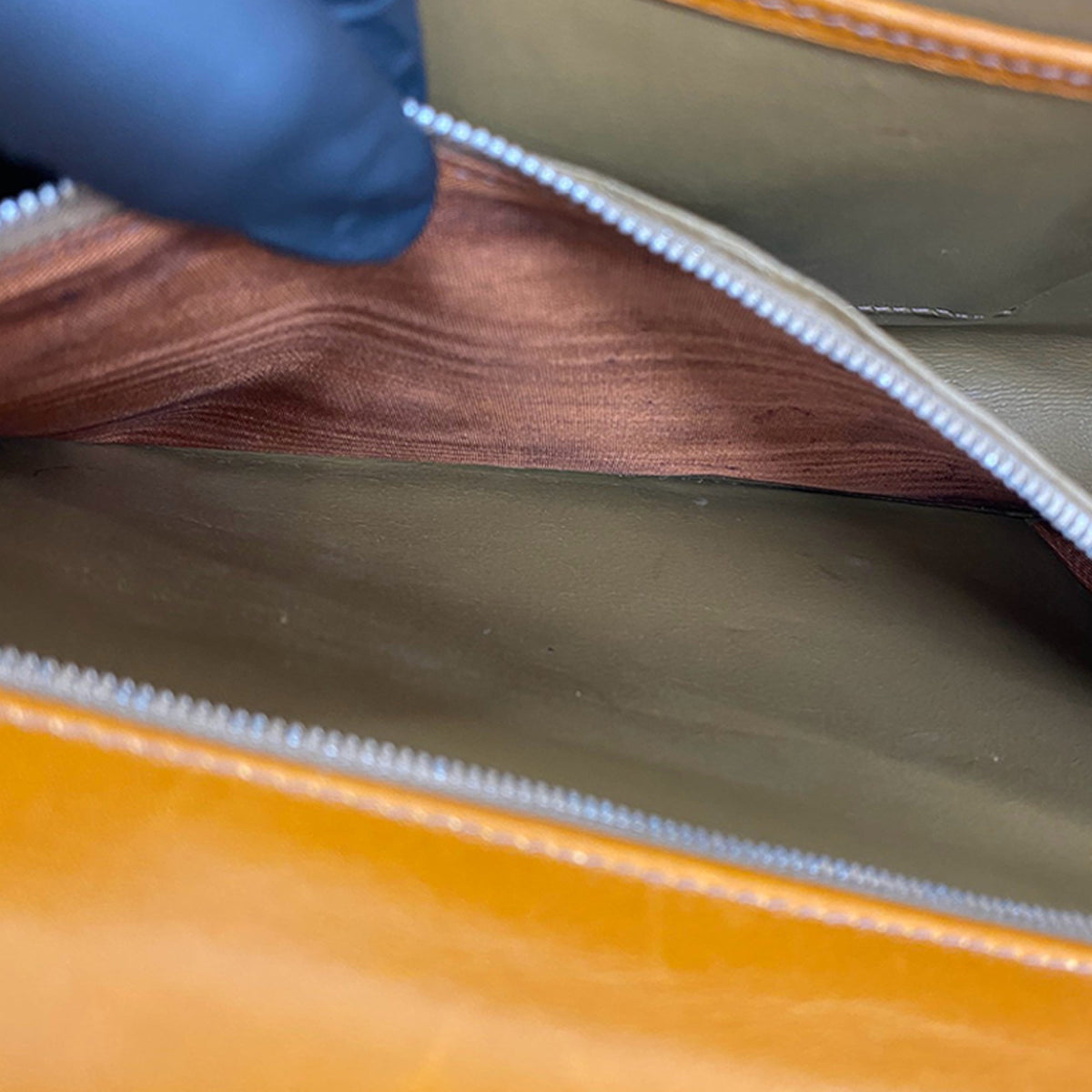 Gucci Leather Horseshoe Crossbody Bag — Orange