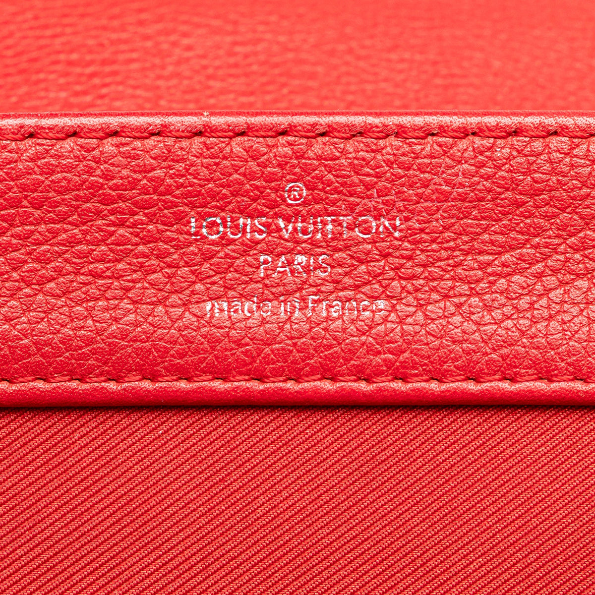 Louis Vuitton Leather Lockme II BB