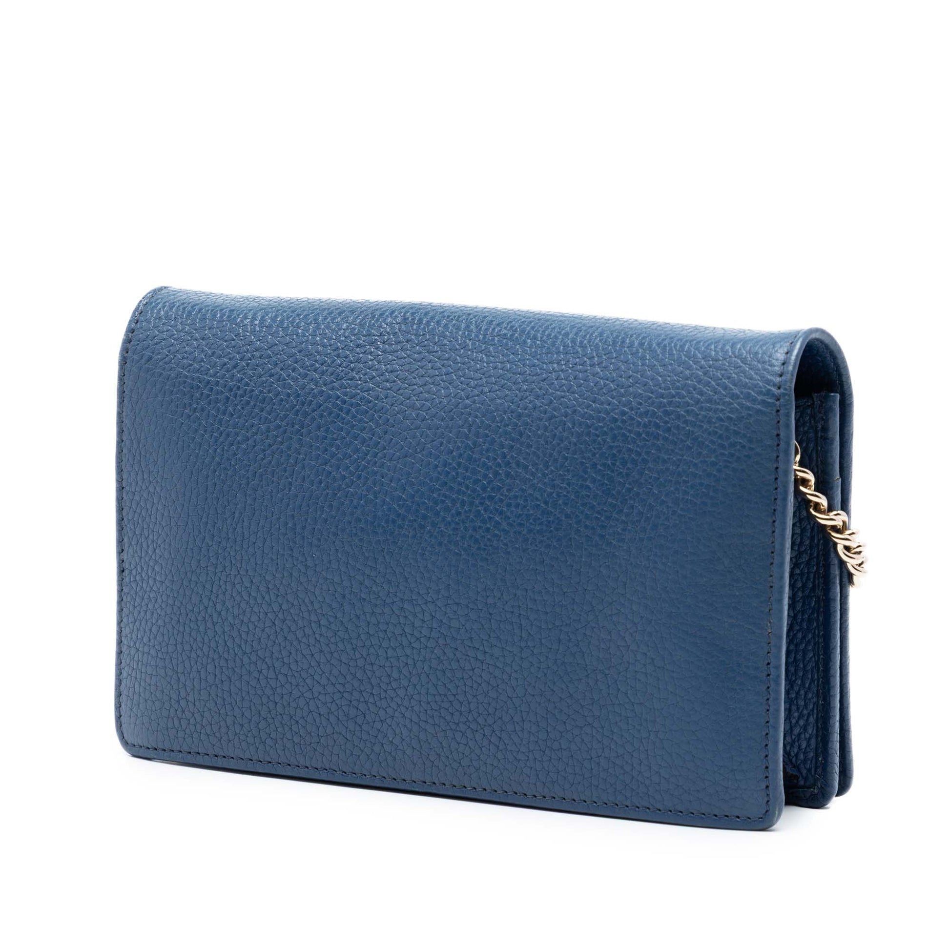 Pebbled Calfskin Soho Wallet On Chain