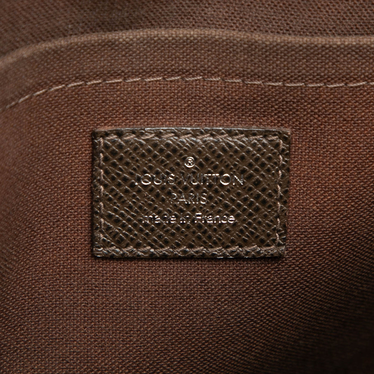 Louis Vuitton Taiga Andrei