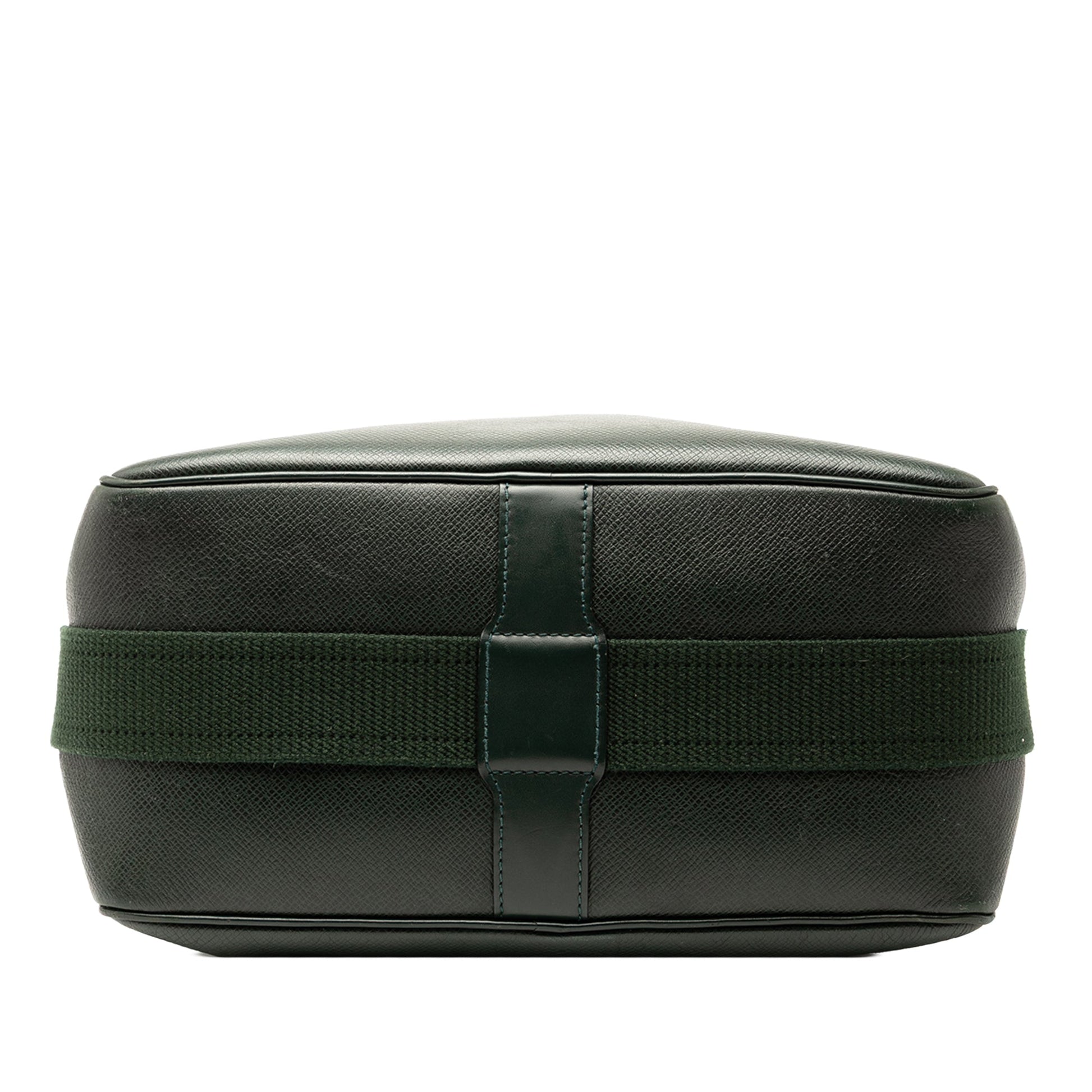 Louis Vuitton Taiga Reporter PM