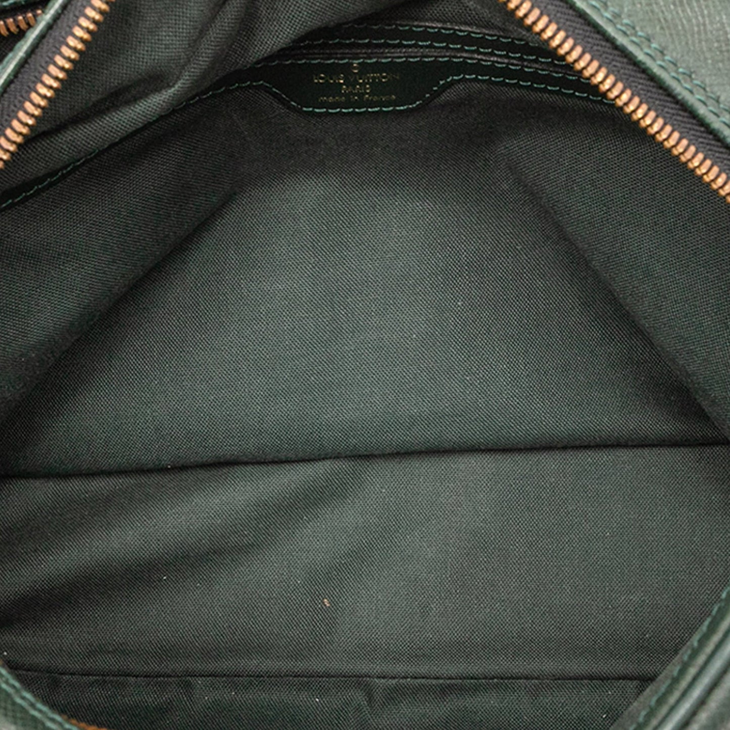 Louis Vuitton Taiga Reporter PM