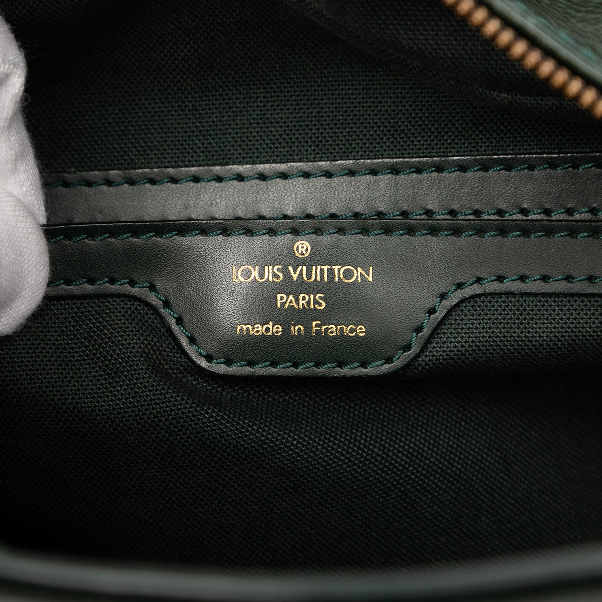 Louis Vuitton Taiga Reporter PM