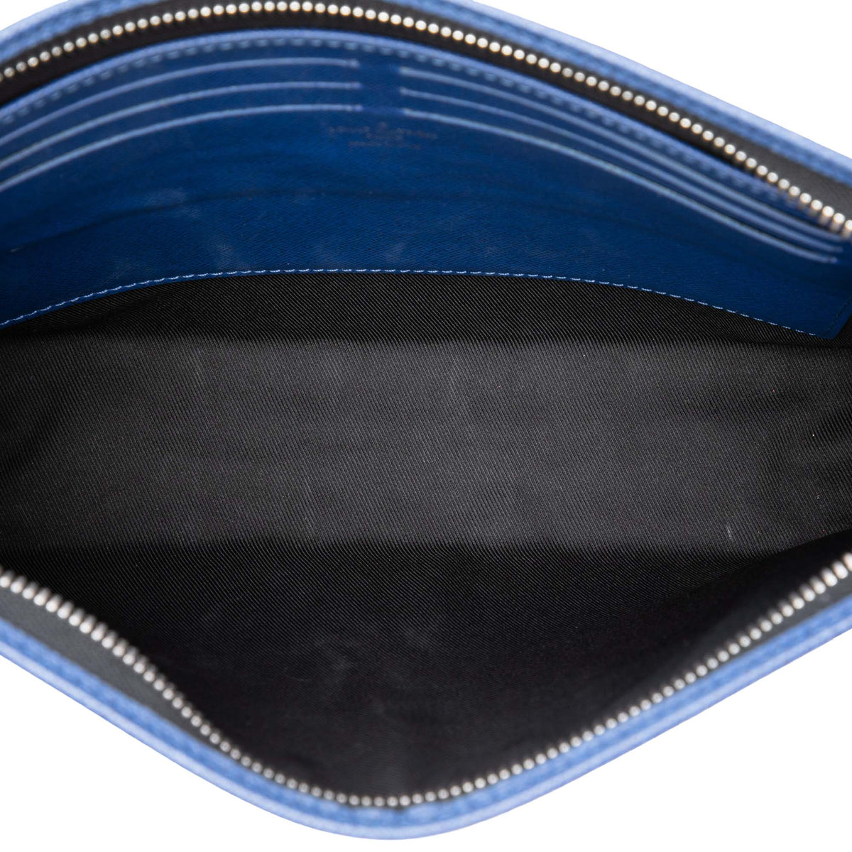 Louis Vuitton Monogram Taigarama Pochette Voyage MM — Blue