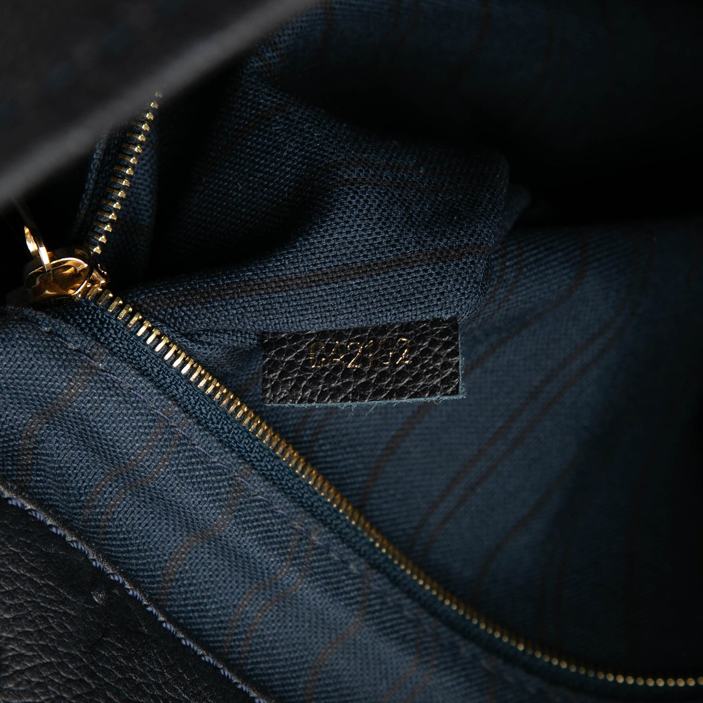 Louis Vuitton Monogram Empreinte Artsy MM