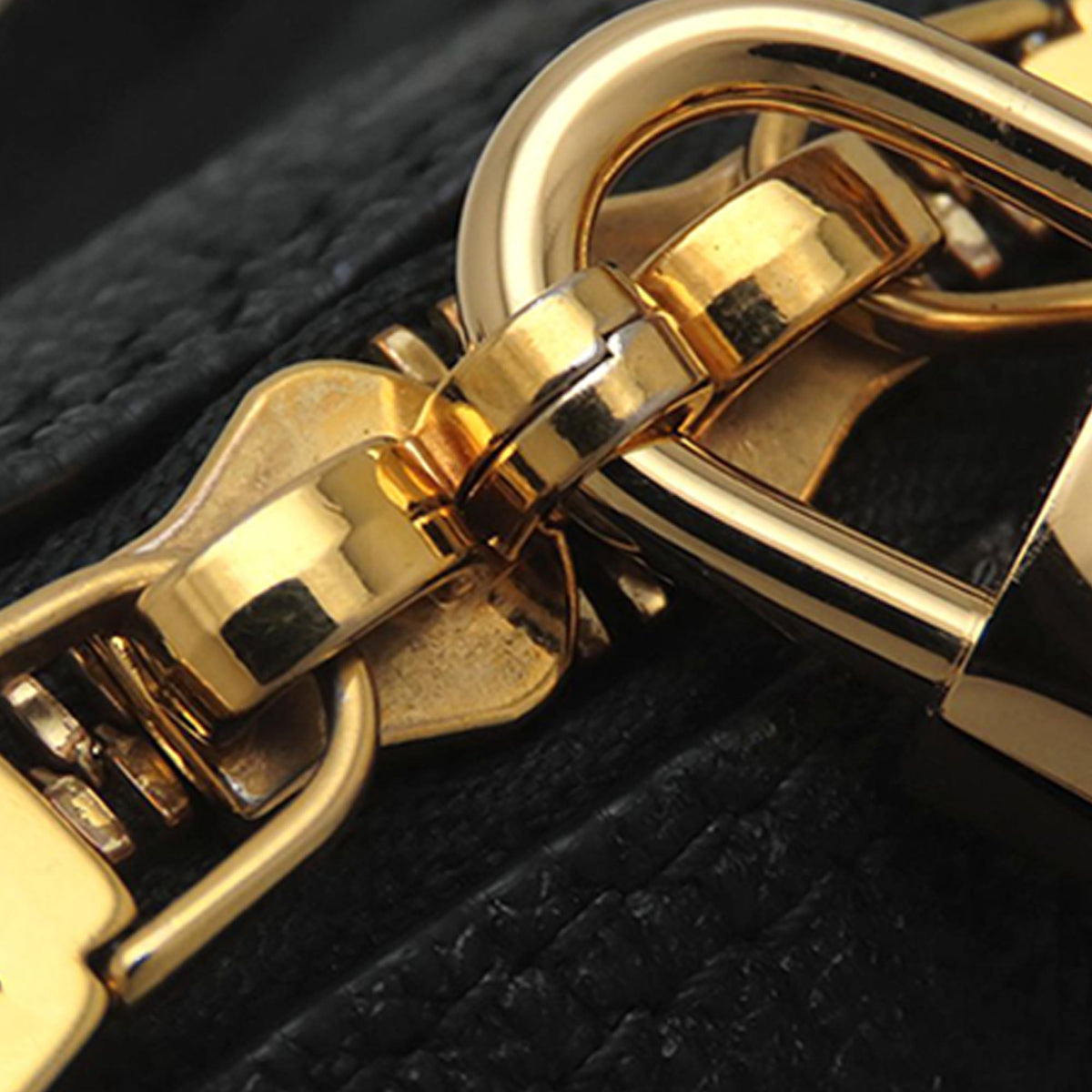 Louis Vuitton Monogram Empreinte Neo Alma BB
