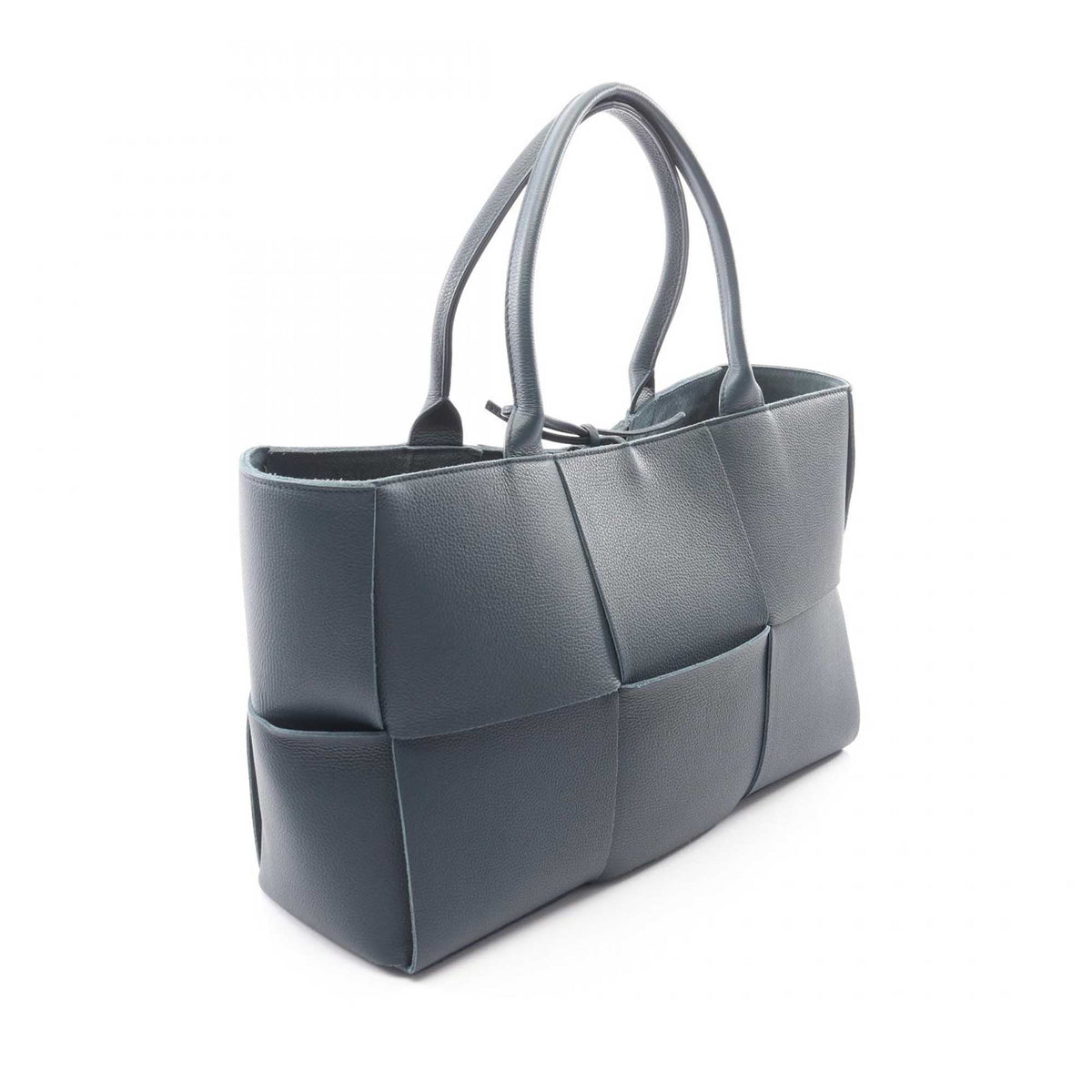 Bottega Veneta Medium Grained Calfskin Maxi Intrecciato Arco Tote