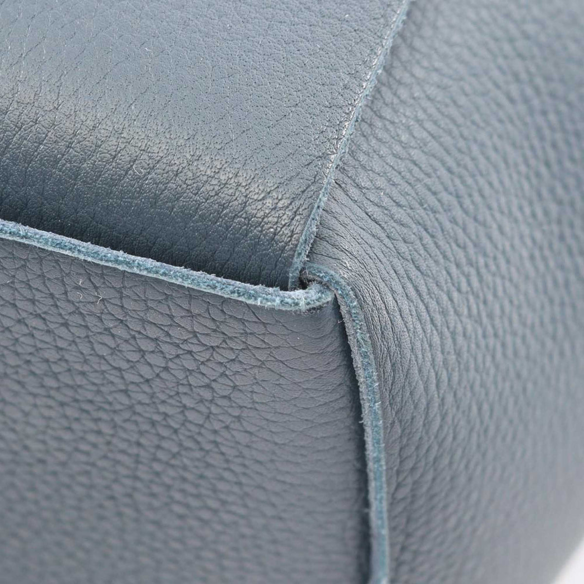 Bottega Veneta Medium Grained Calfskin Maxi Intrecciato Arco Tote