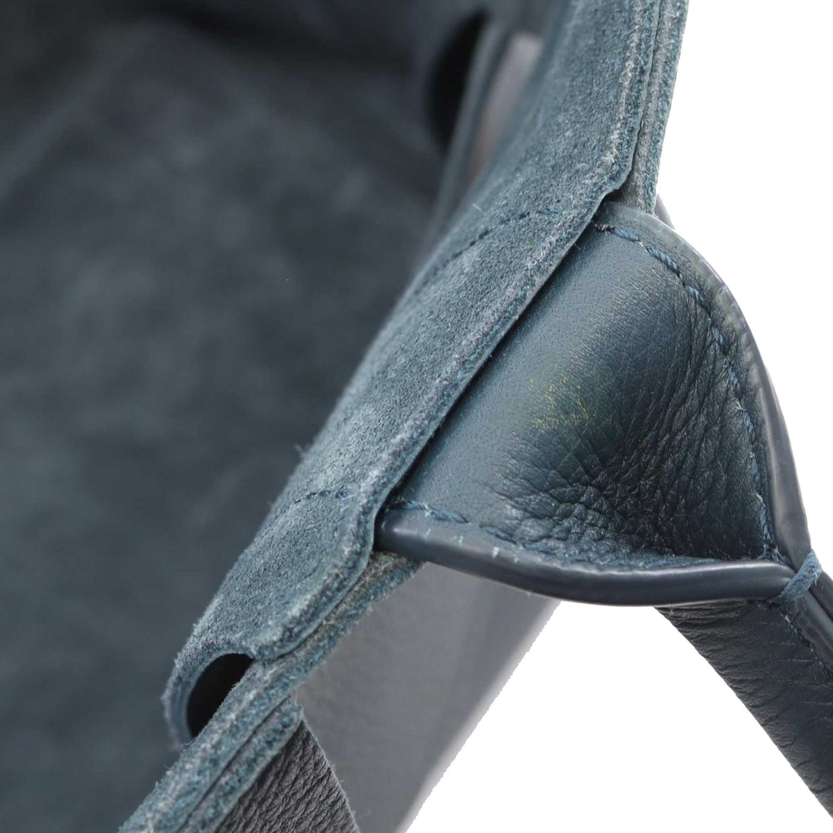 Bottega Veneta Medium Grained Calfskin Maxi Intrecciato Arco Tote