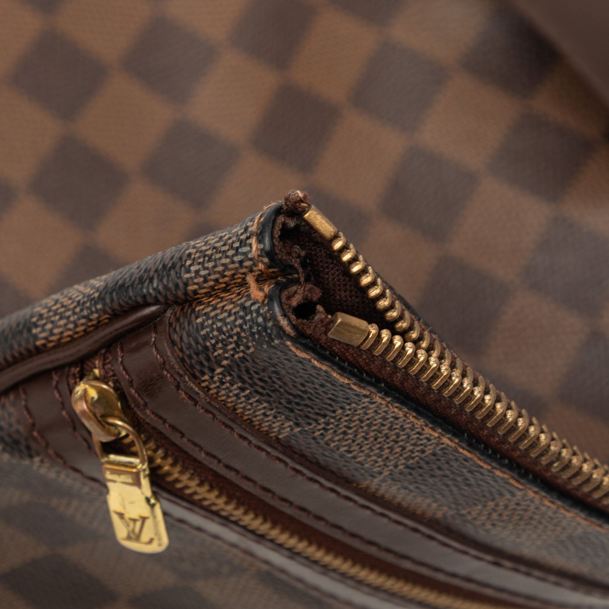 Louis Vuitton Damier Ebene Bosphore Pochette