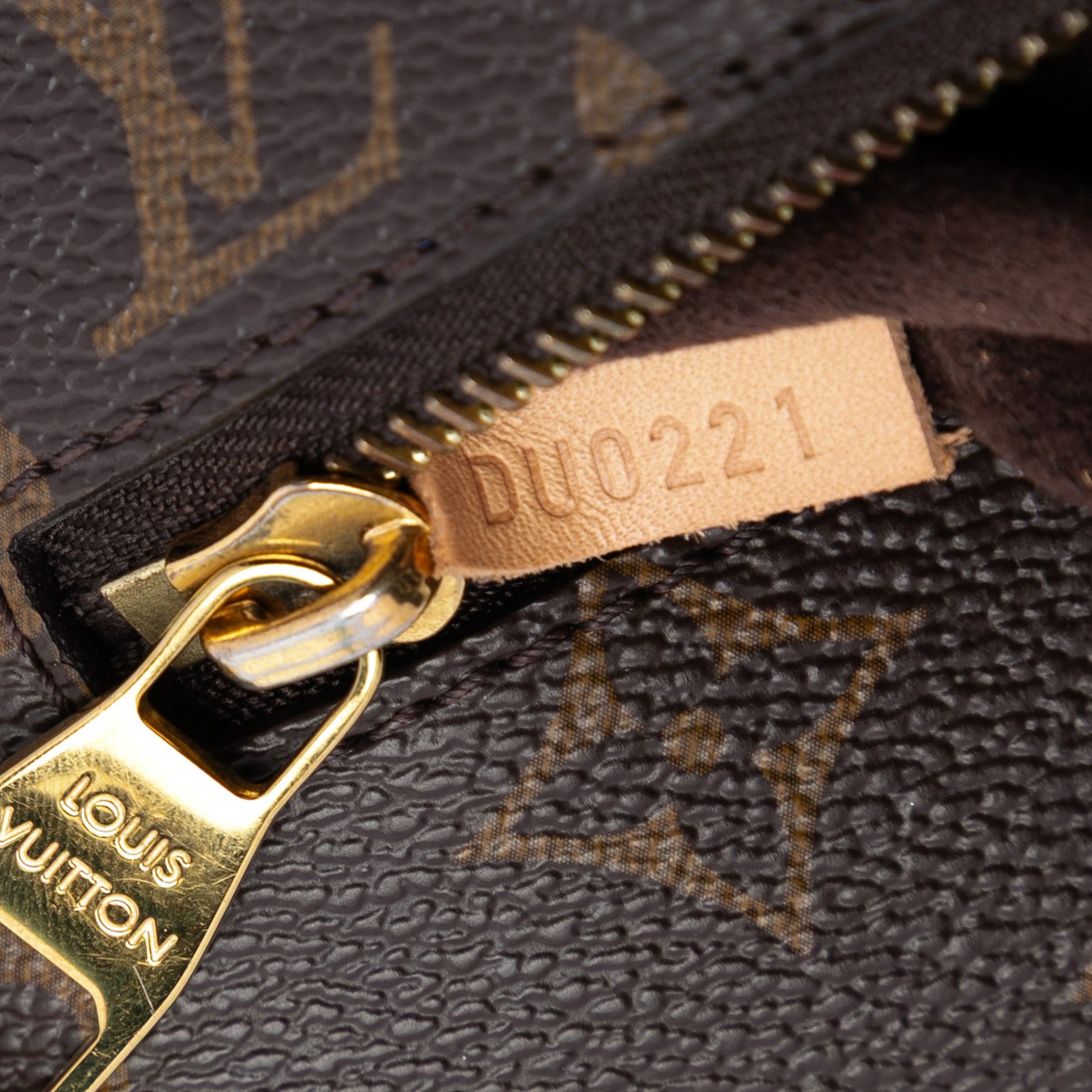 Louis Vuitton Monogram Pochette Metis