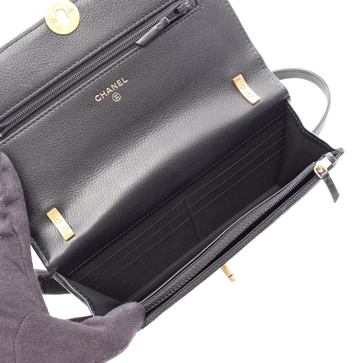 Chanel Quilted Calfskin Pearl CC Accordion Wallet on Chain