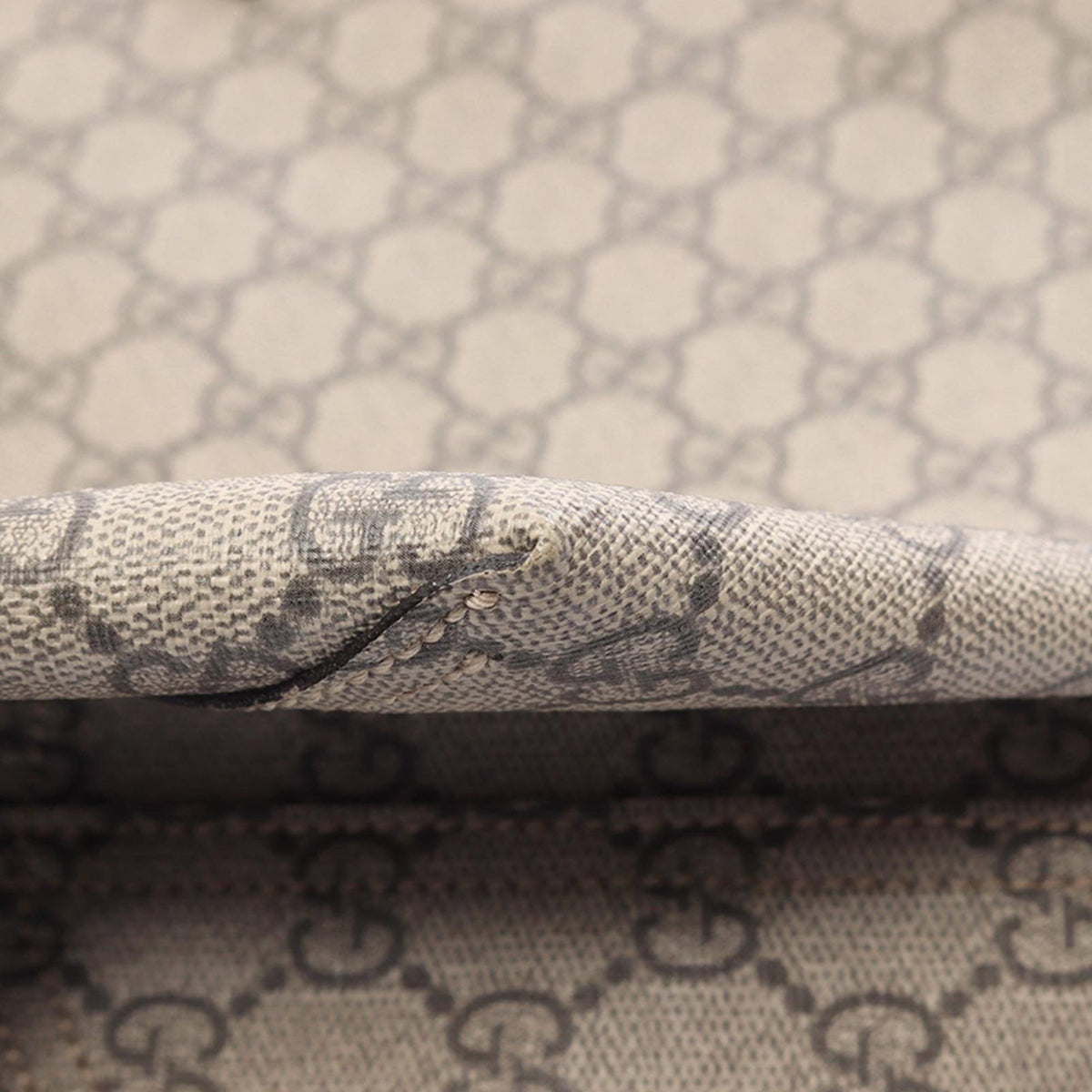 Gucci Medium GG Supreme Ophidia Tote