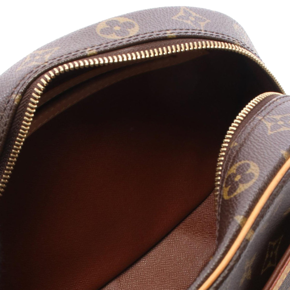 Louis Vuitton Monogram Blois — Brown
