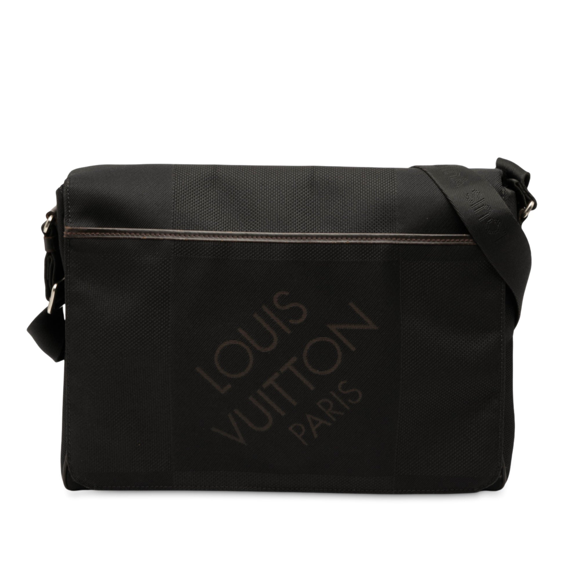 Louis Vuitton Damier Geant Messenger Bag