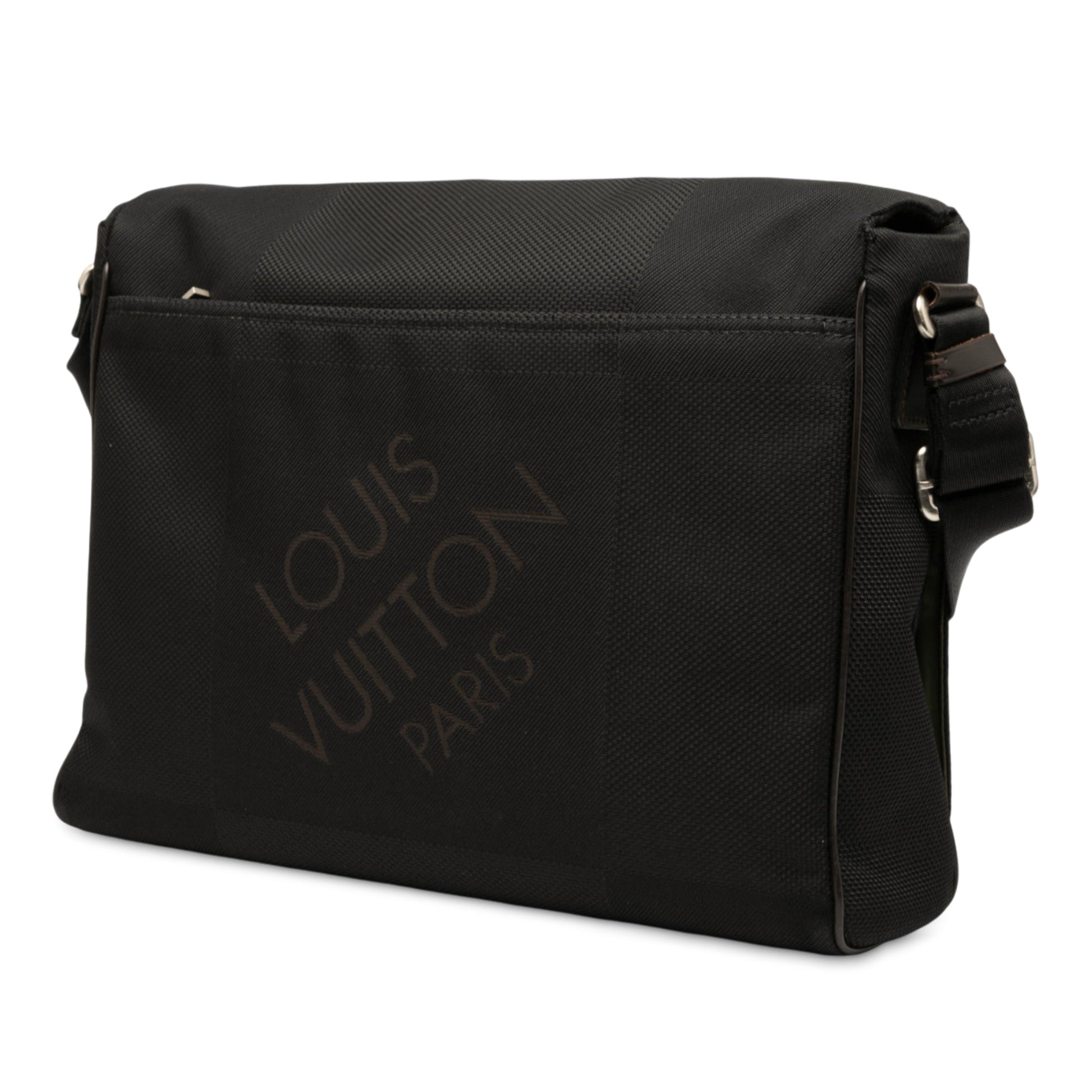 Louis Vuitton Damier Geant Messenger Bag