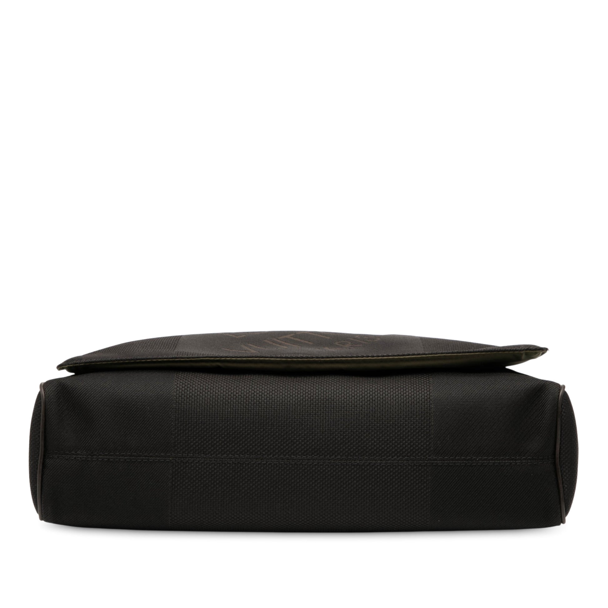 Louis Vuitton Damier Geant Messenger Bag