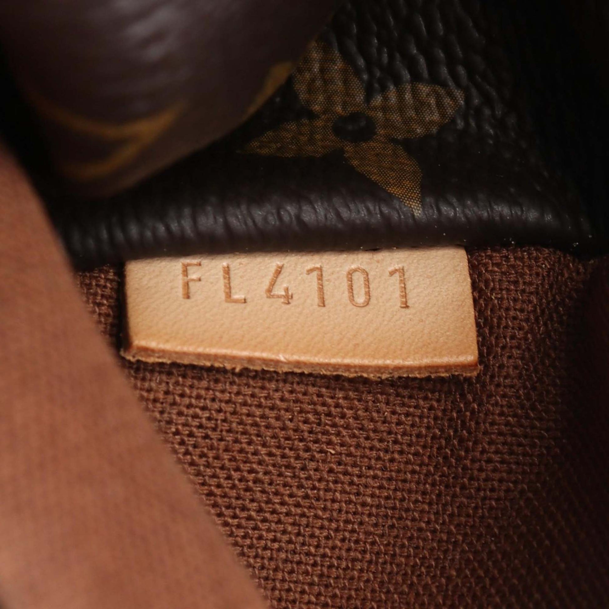 Louis Vuitton Monogram Totally MM