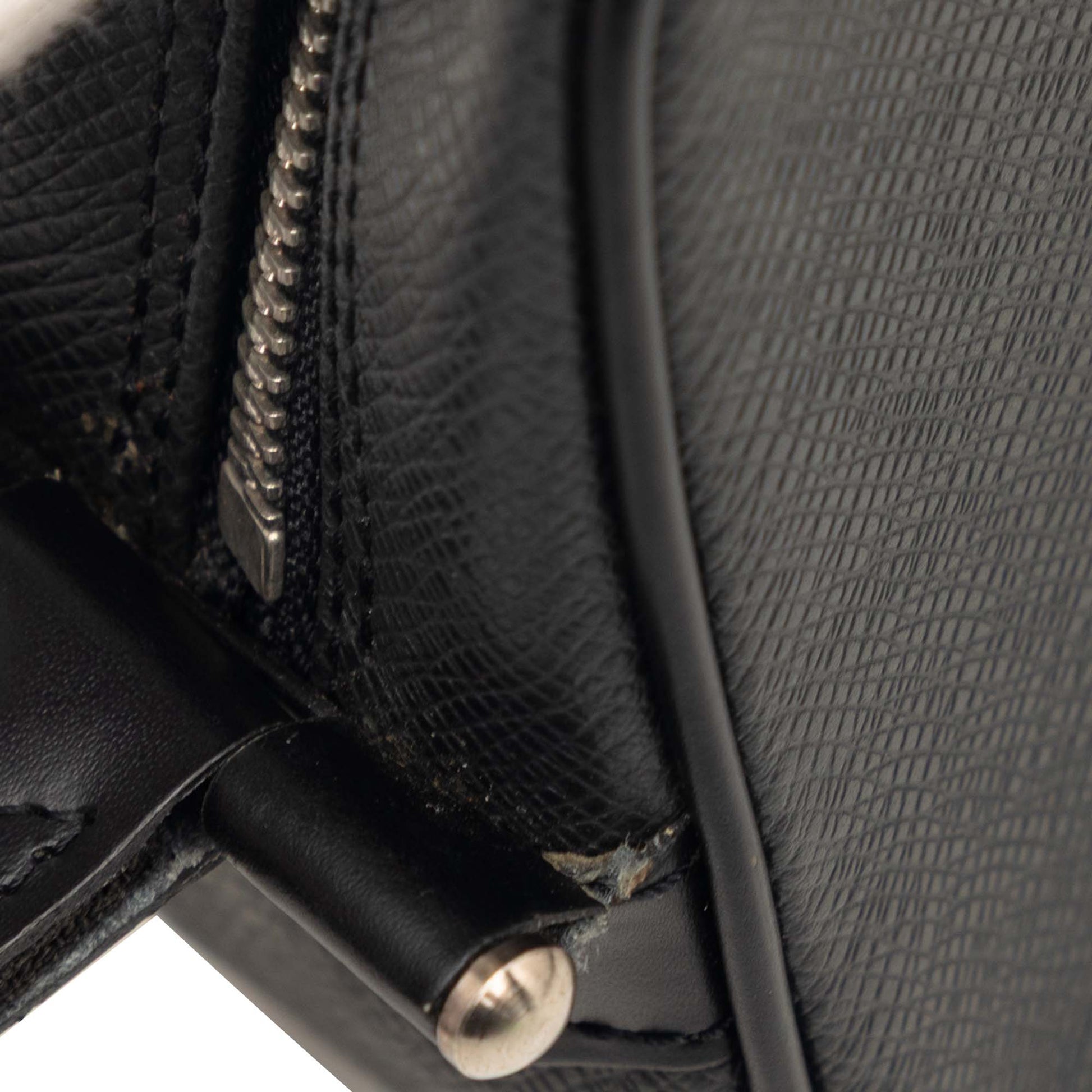 Louis Vuitton Taiga Pochette Kaluga