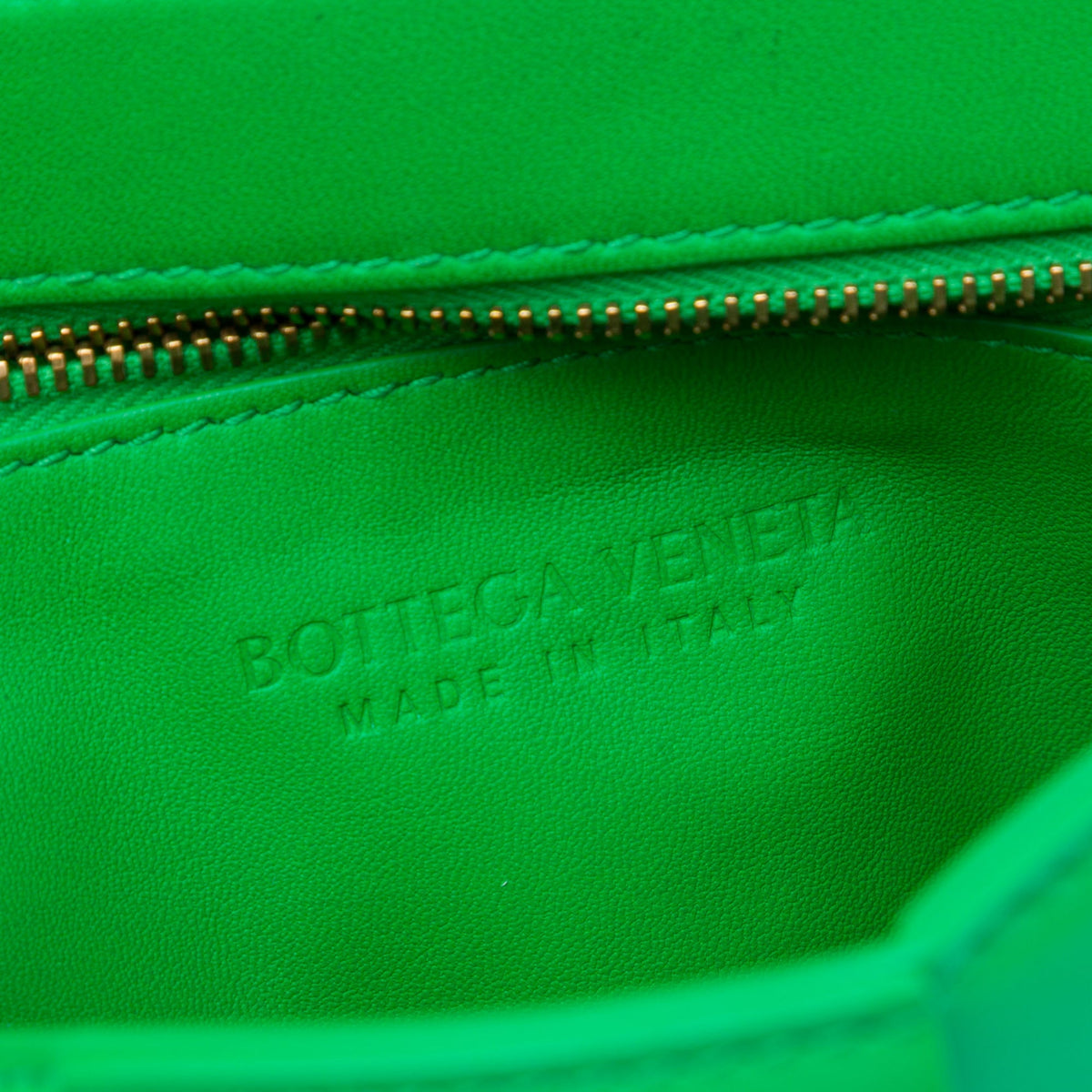 Bottega Veneta Patent Intrecciato Cassette Crossbody — Green
