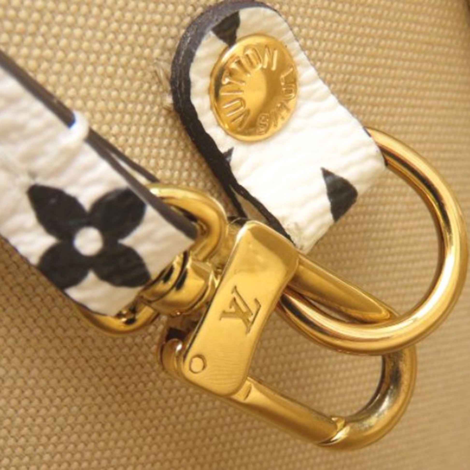 Bicolor Monogram Giant Neverfull MM