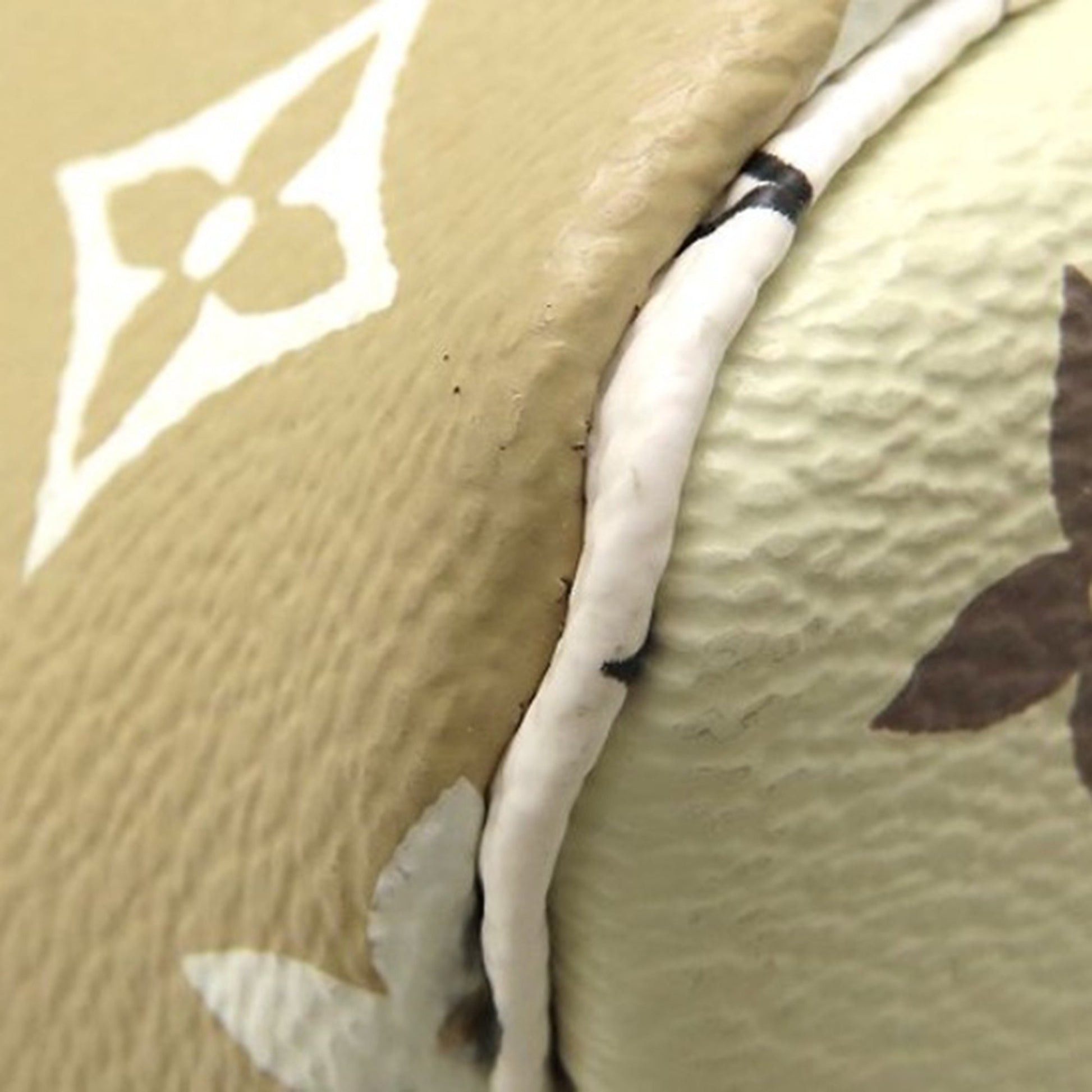 Bicolor Monogram Giant Neverfull MM