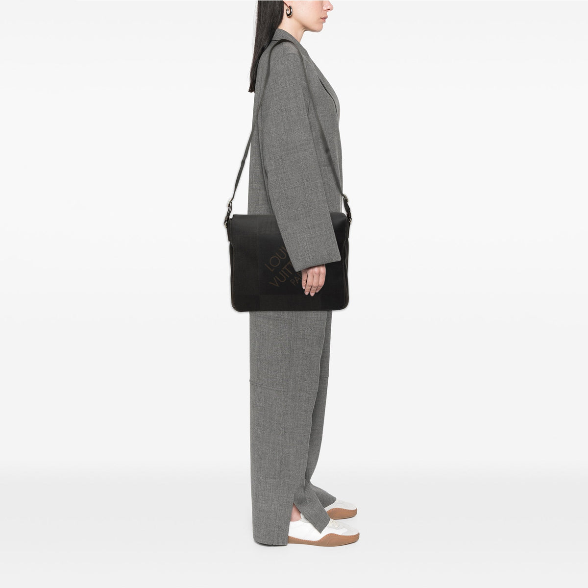 Louis Vuitton Damier Geant Messenger Bag — Black