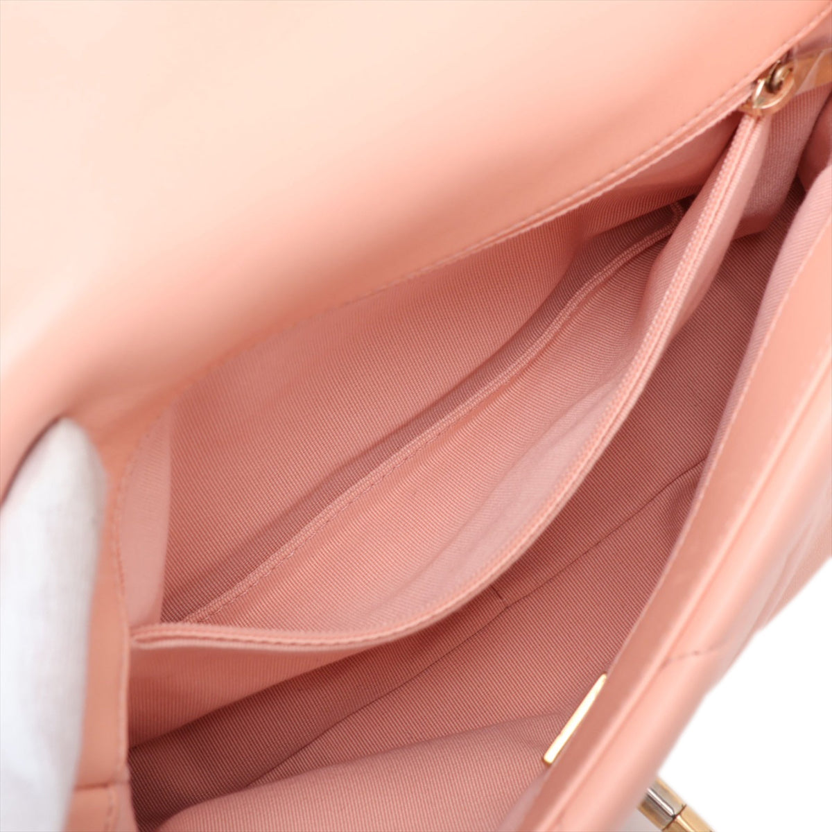 Chanel Medium Lambskin 19 Flap — Pink