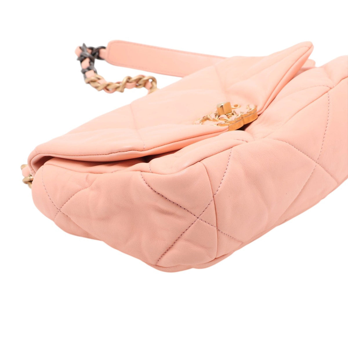 Chanel Medium Lambskin 19 Flap — Pink