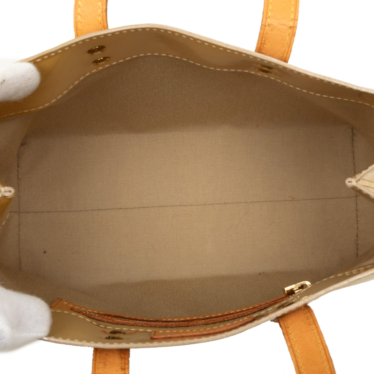 Louis Vuitton Monogram Vernis Reade PM — Beige