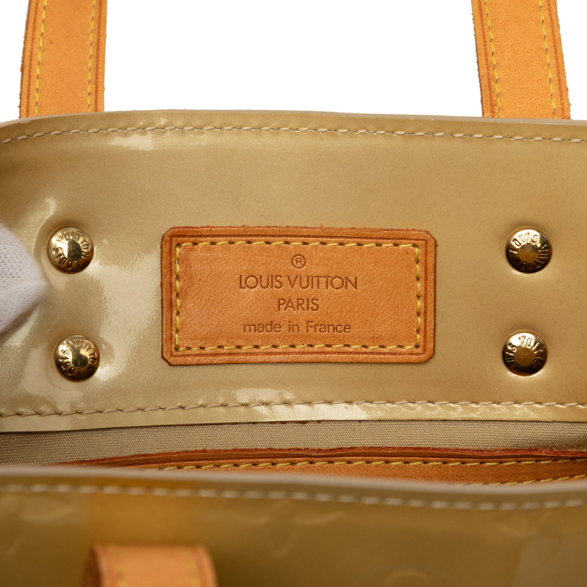 Louis Vuitton Monogram Vernis Reade PM — Beige