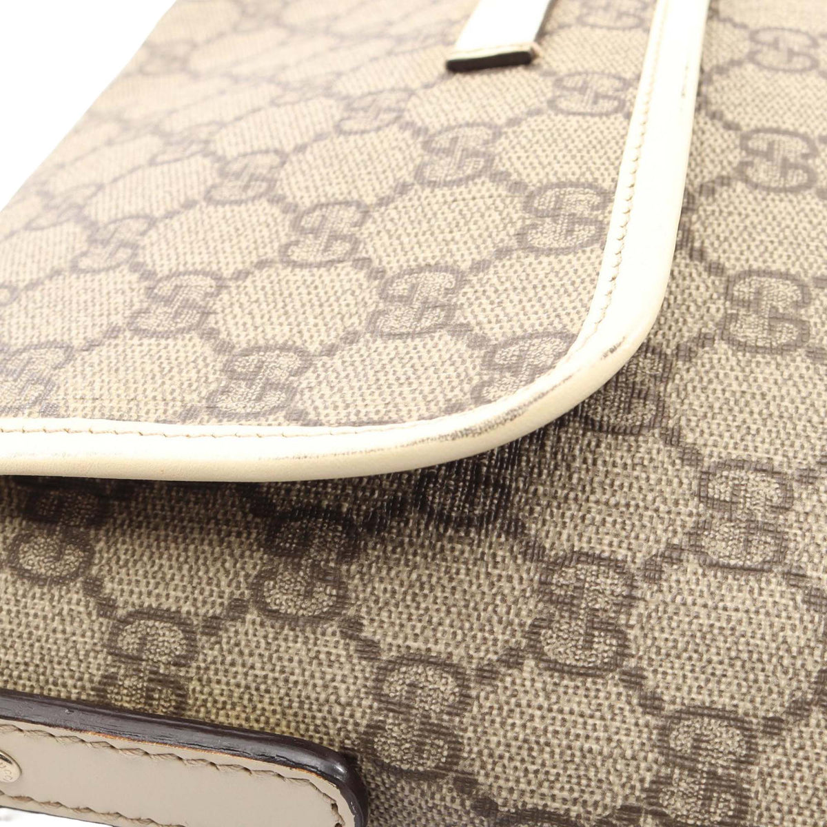 Gucci GG Supreme Crossbody