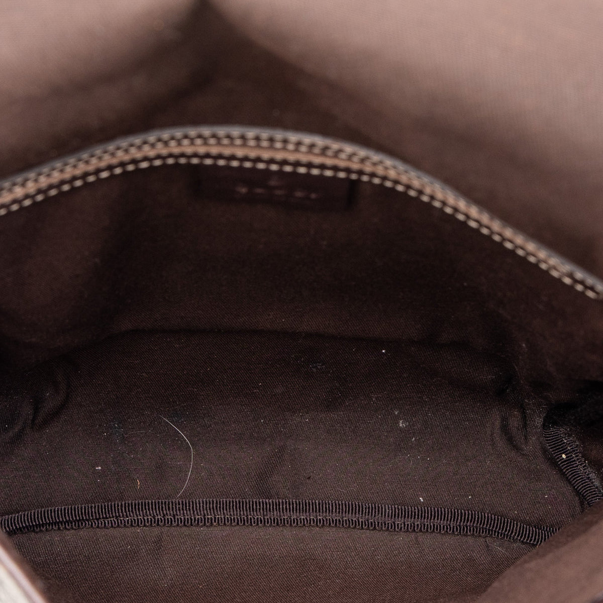 Gucci GG Supreme Crossbody — Beige