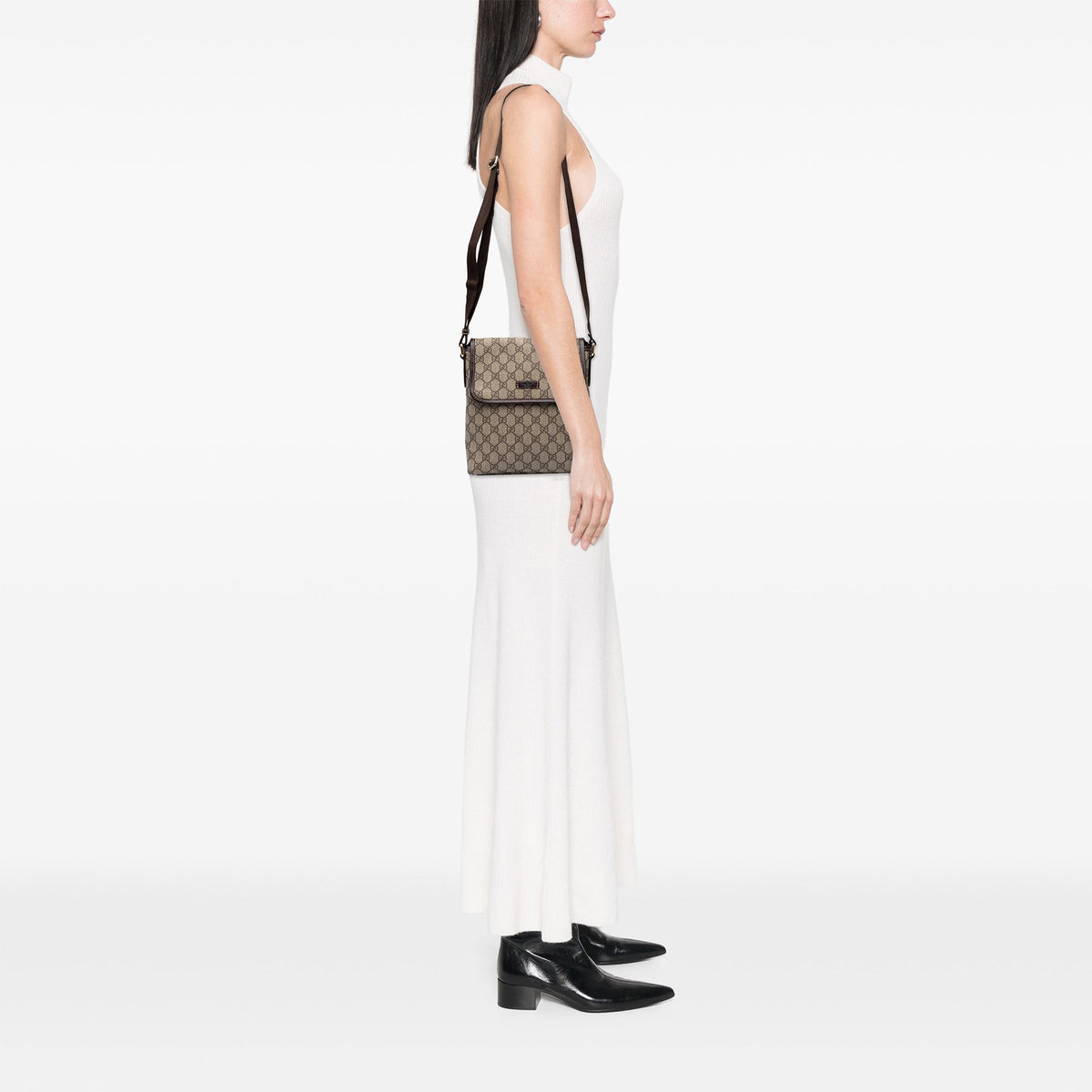 Gucci GG Supreme Crossbody — Beige
