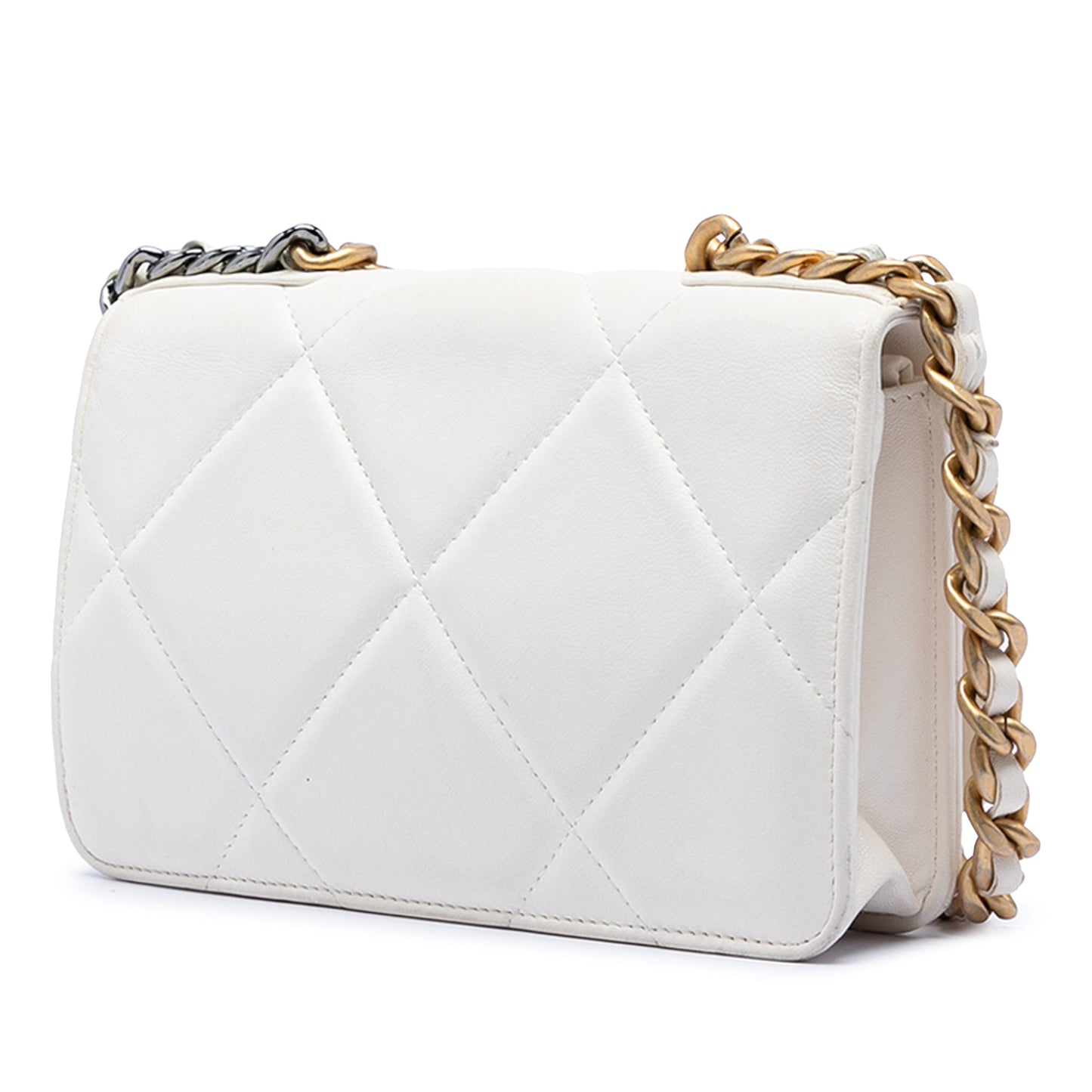 Quilted Lambskin 19 Wallet on Chain