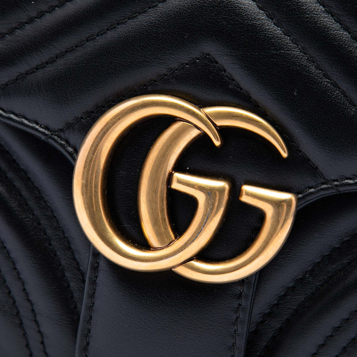 Gucci Small GG Marmont Matelasse Calfskin Top Handle Satchel — Black