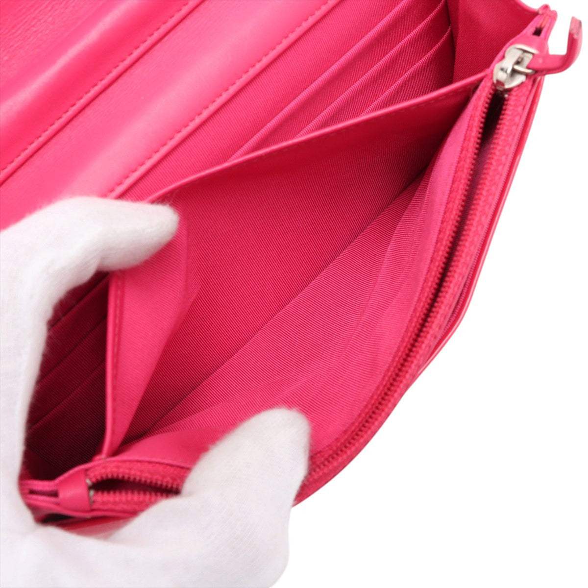 Chanel CC Patent Wallet On Chain — Pink