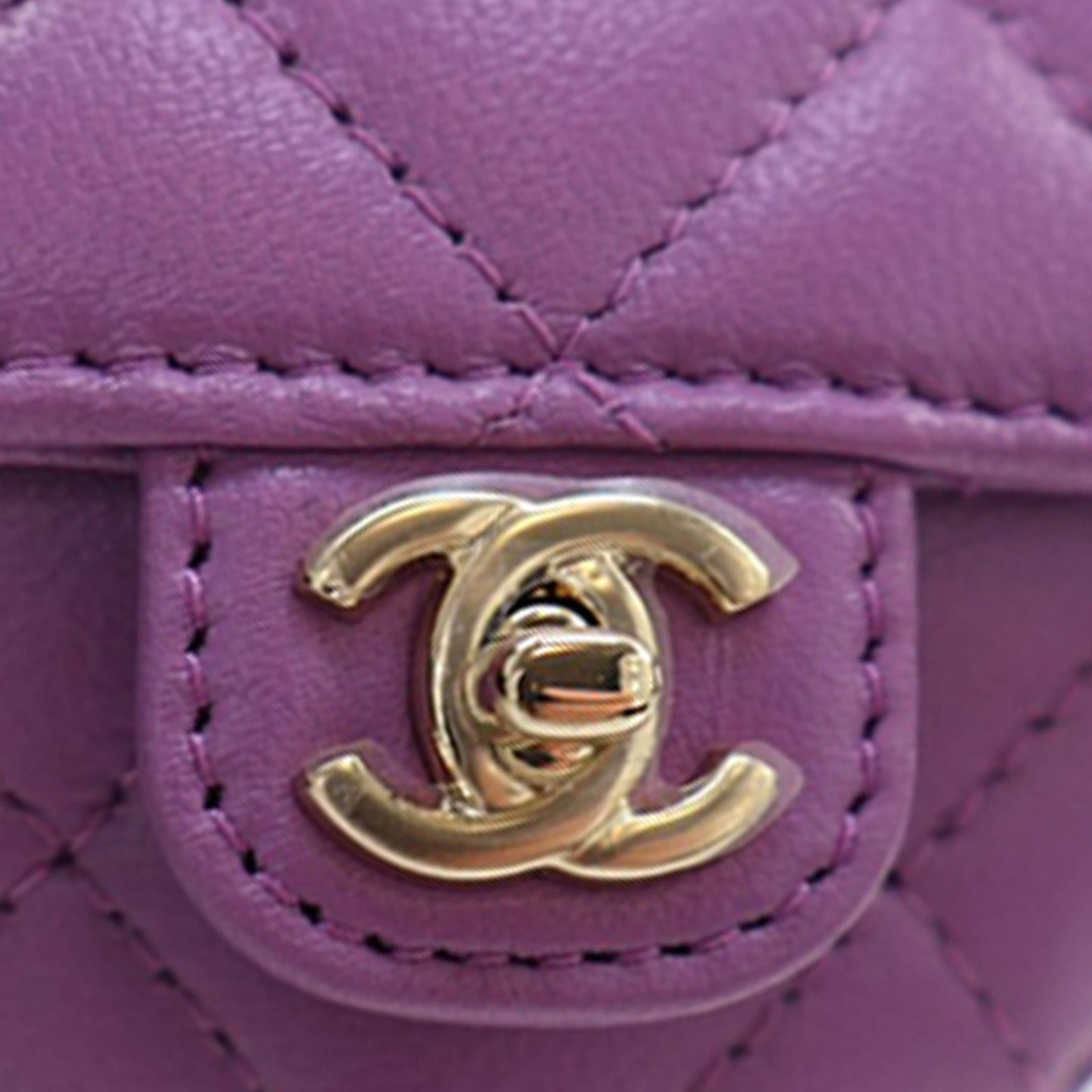 Chanel Lambskin CC in Love Heart Necklace Bag