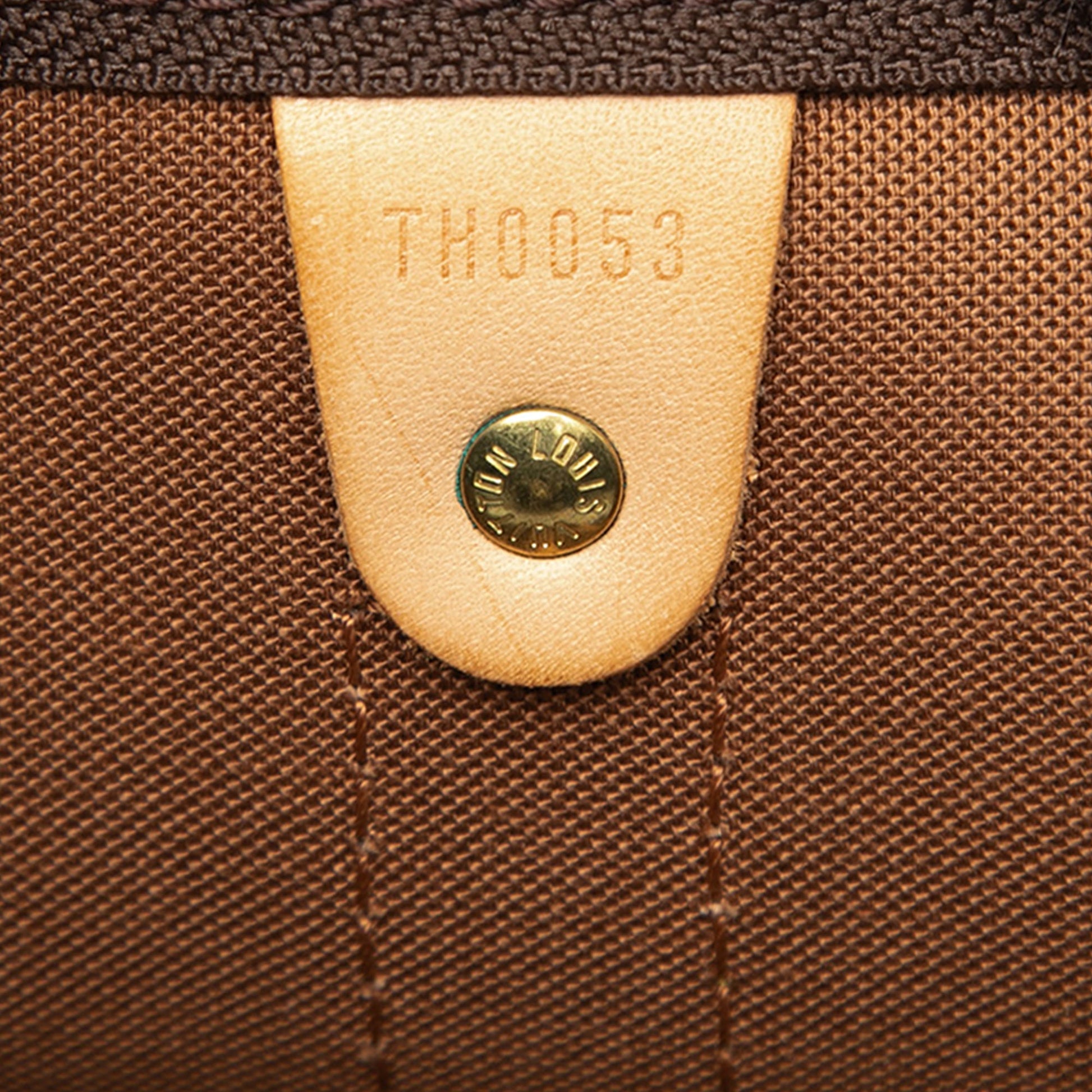 Louis Vuitton Monogram Keepall 50