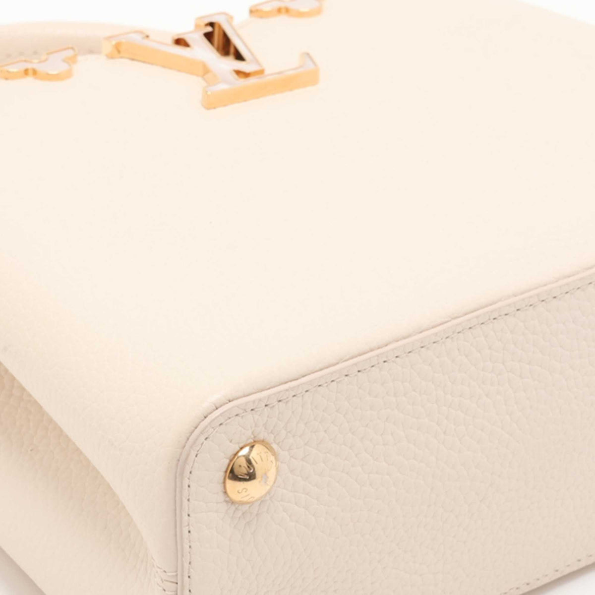Louis Vuitton Taurillon Capucines BB