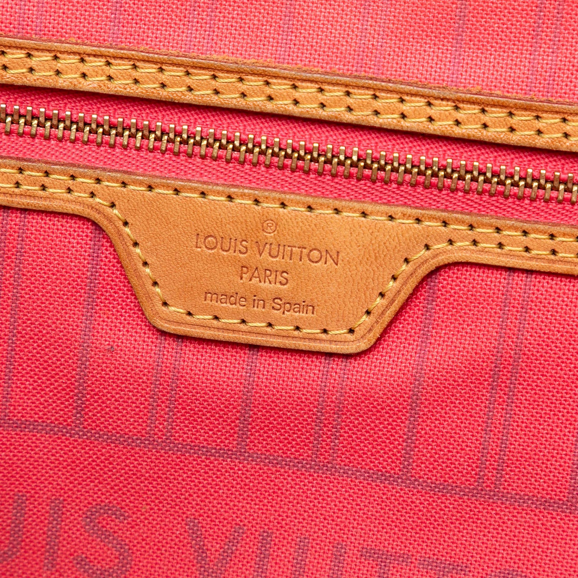 Louis Vuitton Monogram V Neverfull MM