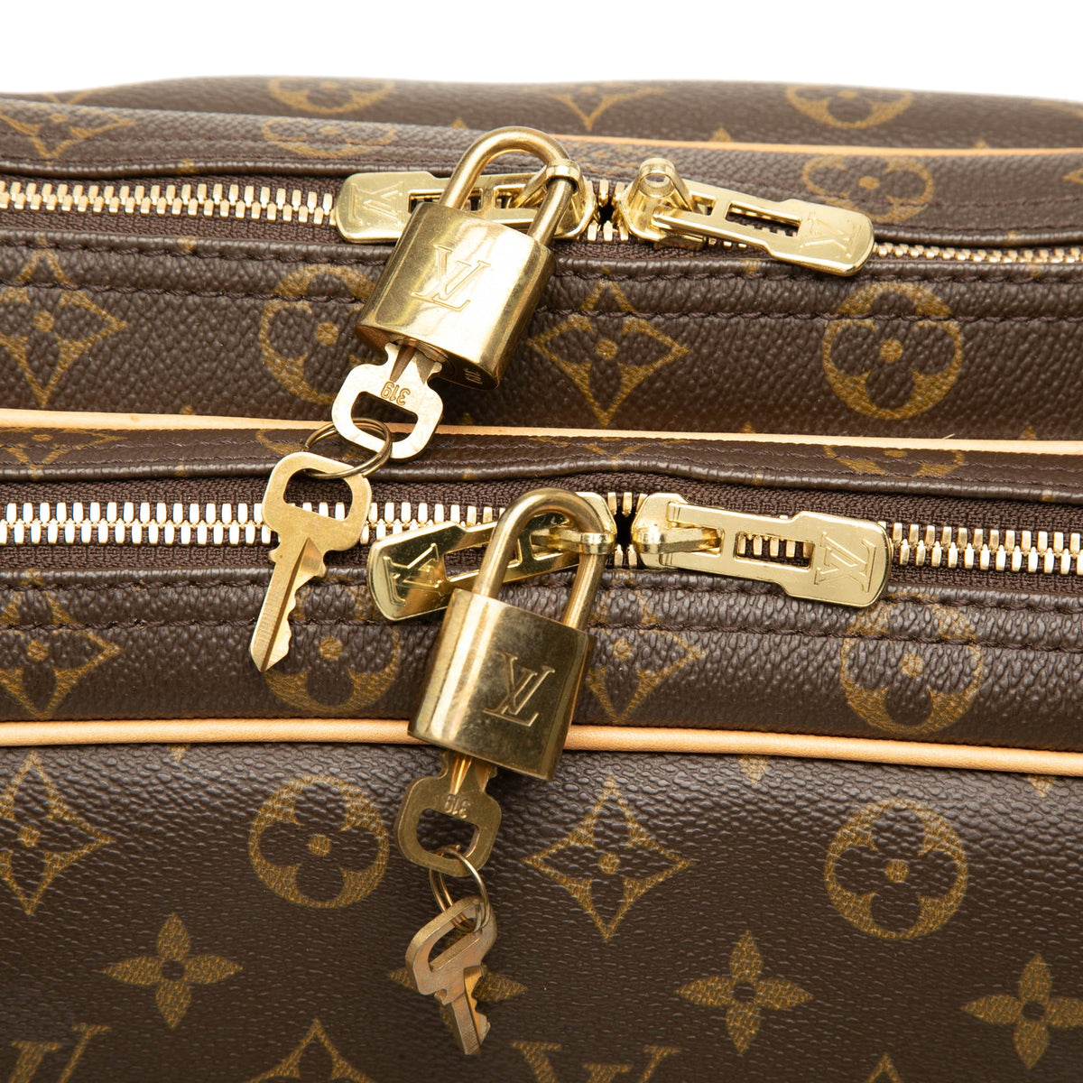 Louis Vuitton Monogram Reporter GM