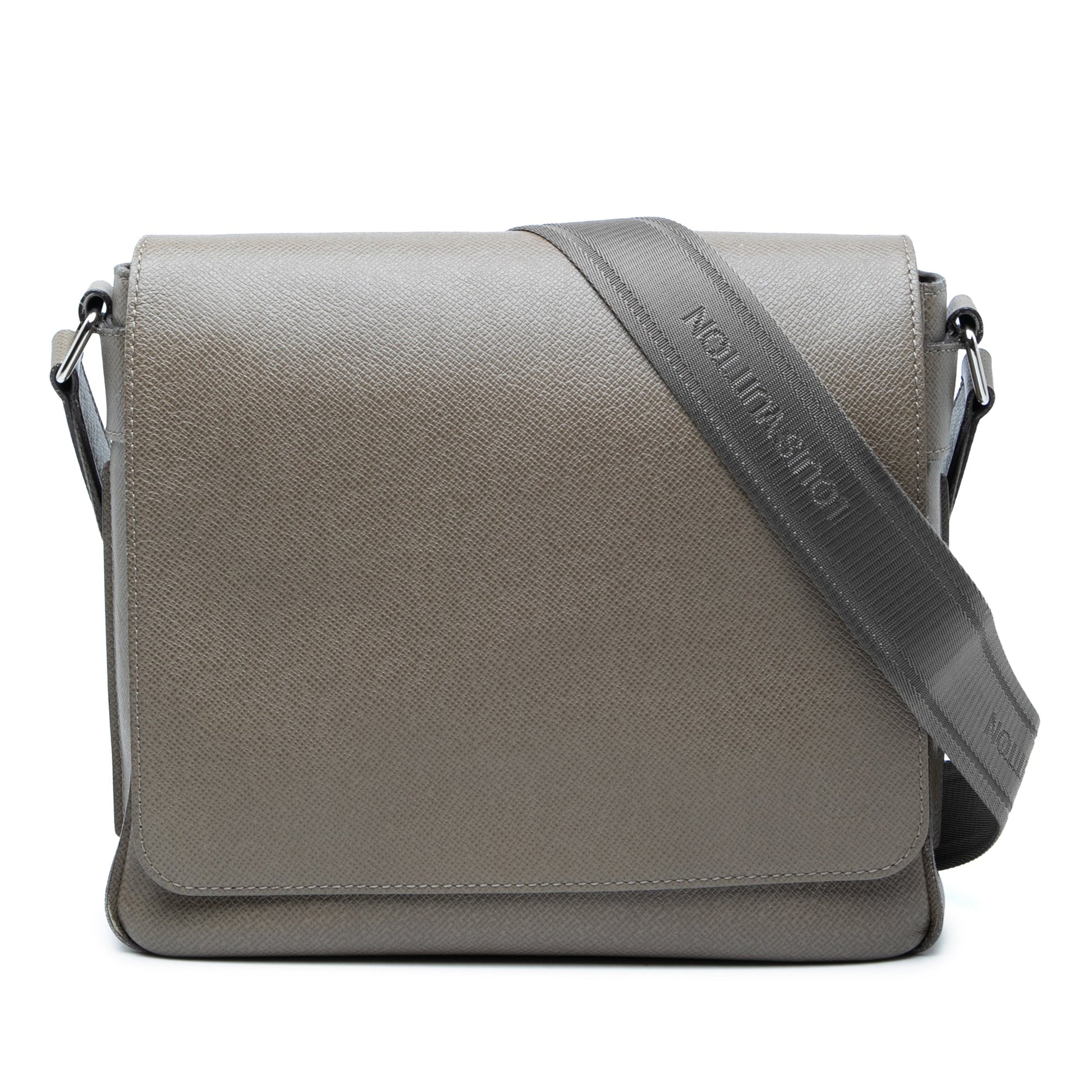 Louis Vuitton Taiga Roman PM