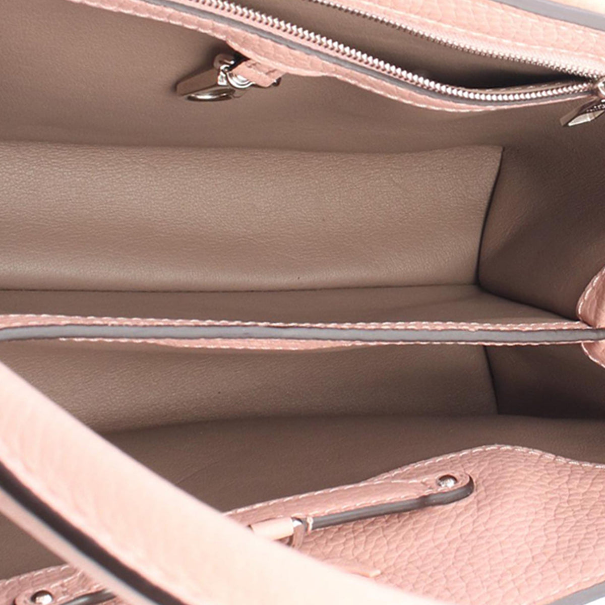 Louis Vuitton Taurillon Capucines MM