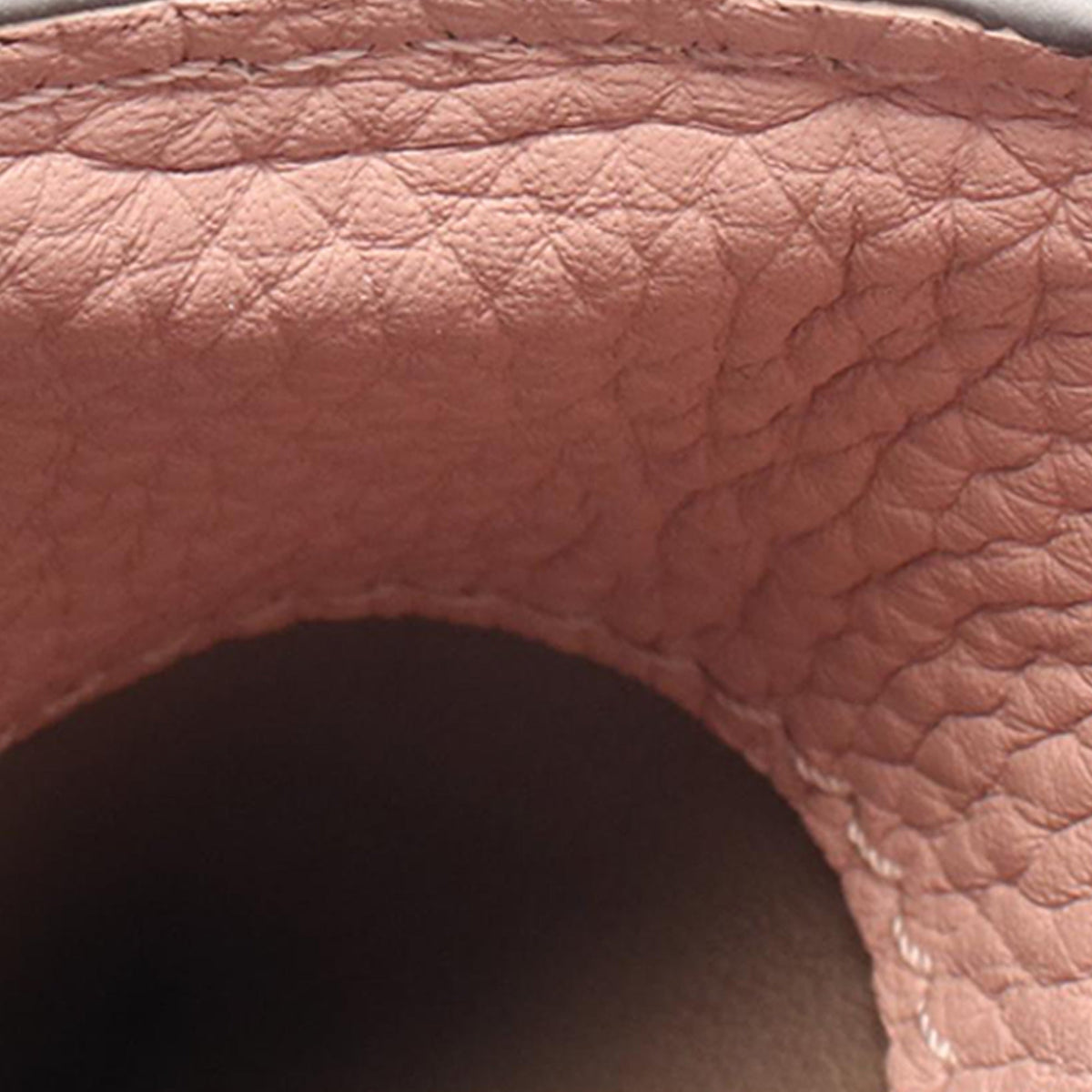 Louis Vuitton Taurillon Capucines MM