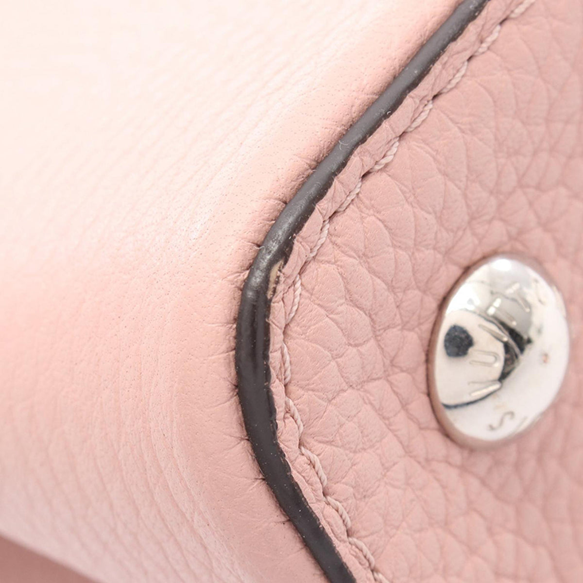 Louis Vuitton Taurillon Capucines MM