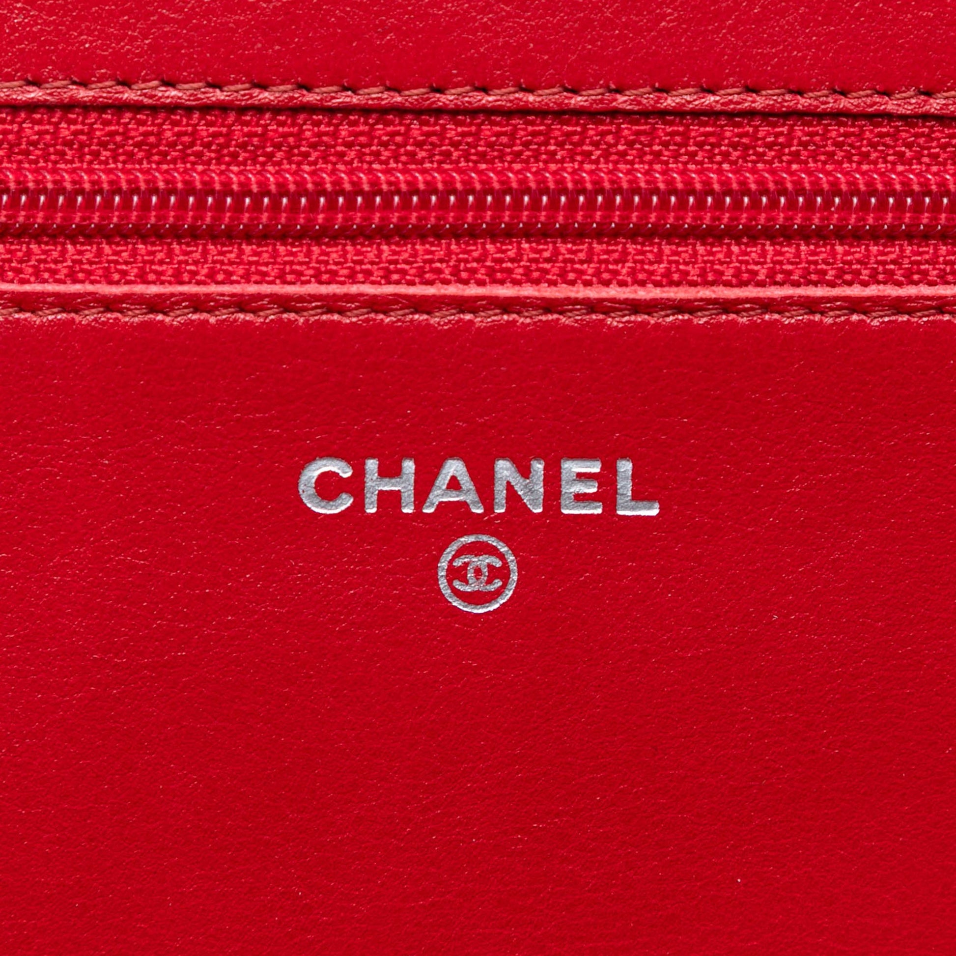 Chanel CC Caviar Wallet On Chain