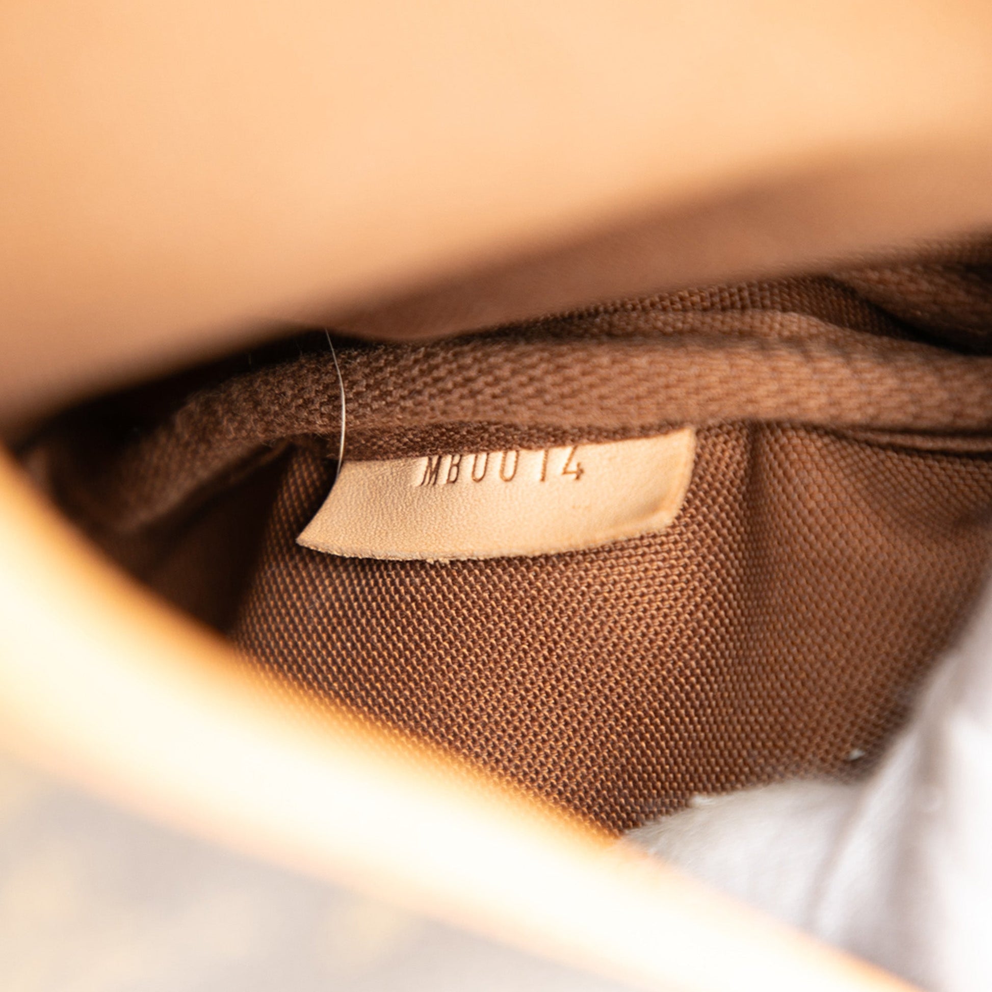 Louis Vuitton Monogram Saumur 30